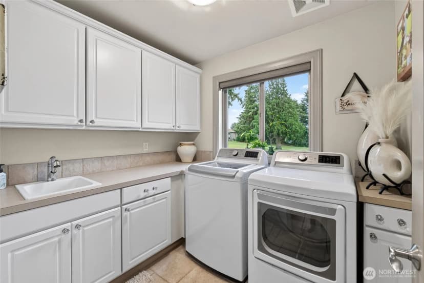 Property photo for 20208 Island Parkway East, Lake Tapps photo 34