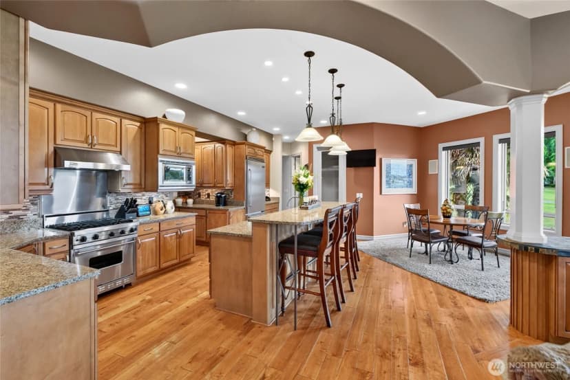 Property photo for 20208 Island Parkway East, Lake Tapps photo 13