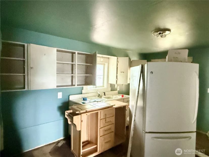 Property photo for 317 W Commercial Street, Dayton photo 9