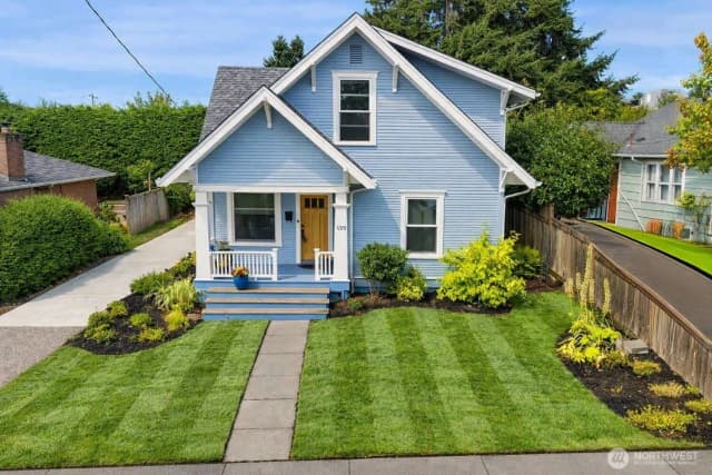 Property photo for 7337 Jones Avenue Nw, Seattle photo 2
