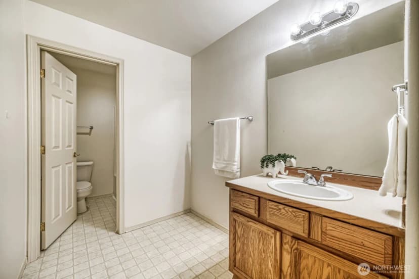 Property photo for 10193 224th Avenue Ne, Redmond photo 18