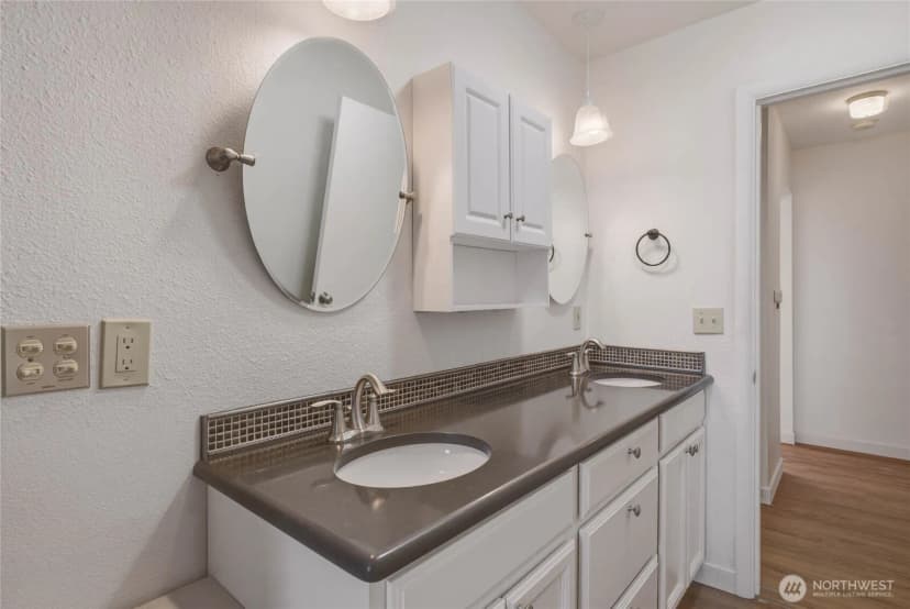 Property photo for 1310 Red Apple Road, Wenatchee photo 24