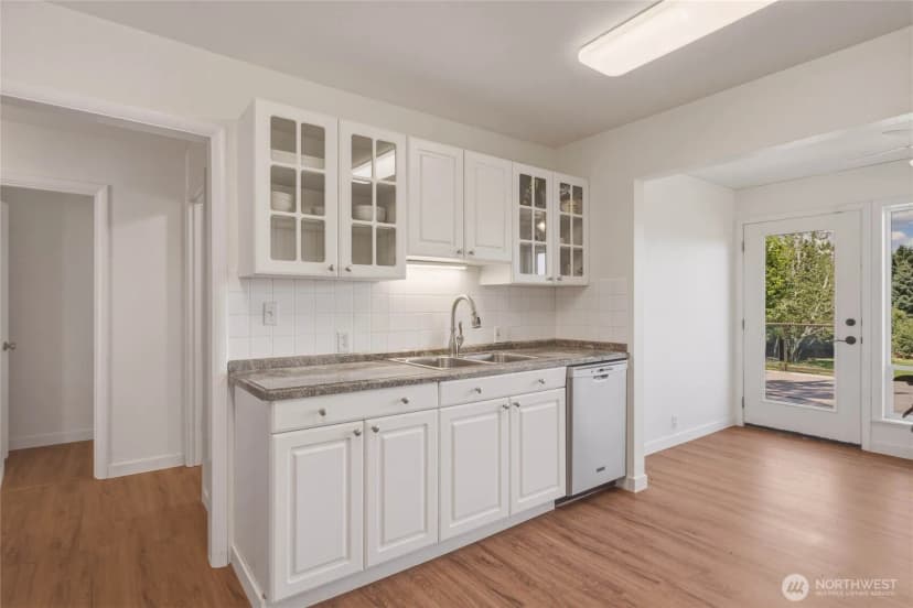 Property photo for 1310 Red Apple Road, Wenatchee photo 16