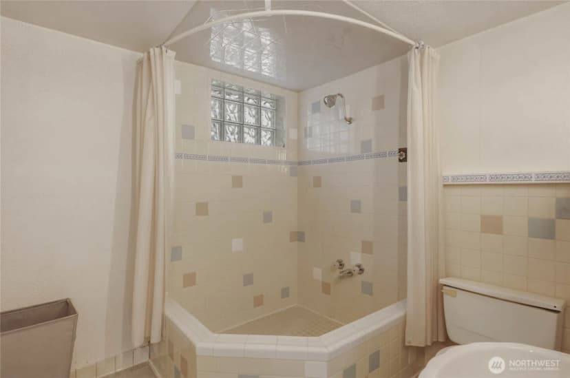 Property photo for 1310 Red Apple Road, Wenatchee photo 36