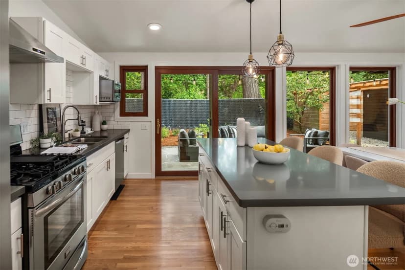 Property photo for 15634 Se 8th Street, Bellevue photo 11