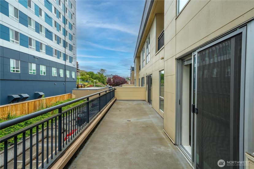 Property photo for 321 10th Avenue S #610, Seattle photo 25