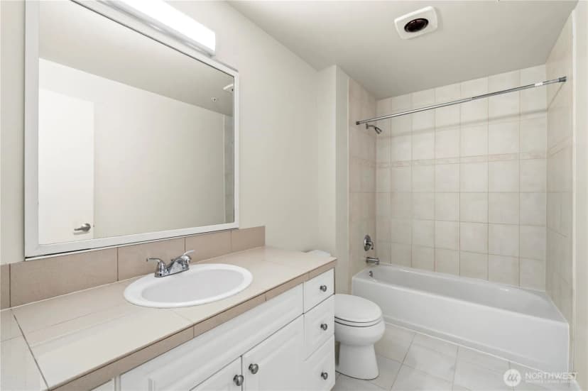 Property photo for 321 10th Avenue S #610, Seattle photo 20