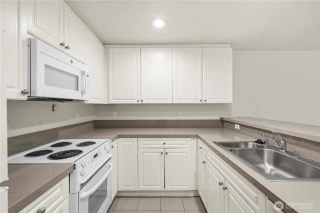 Property photo for 321 10th Avenue S #610, Seattle photo 5