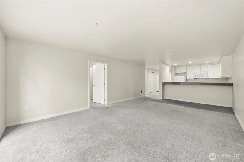 Property photo for 321 10th Avenue S #610, Seattle photo 9