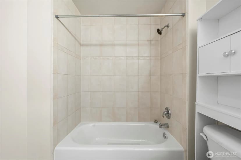 Property photo for 321 10th Avenue S #610, Seattle photo 19