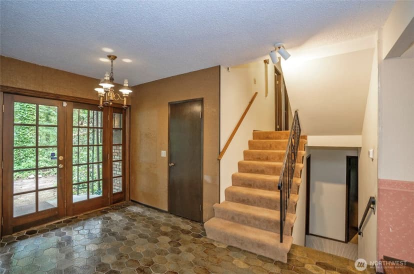 Property photo for 16035 266th Avenue Se, Issaquah photo 5