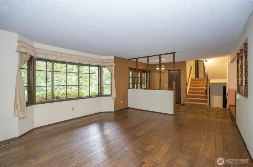 Property photo for 16035 266th Avenue Se, Issaquah photo 7