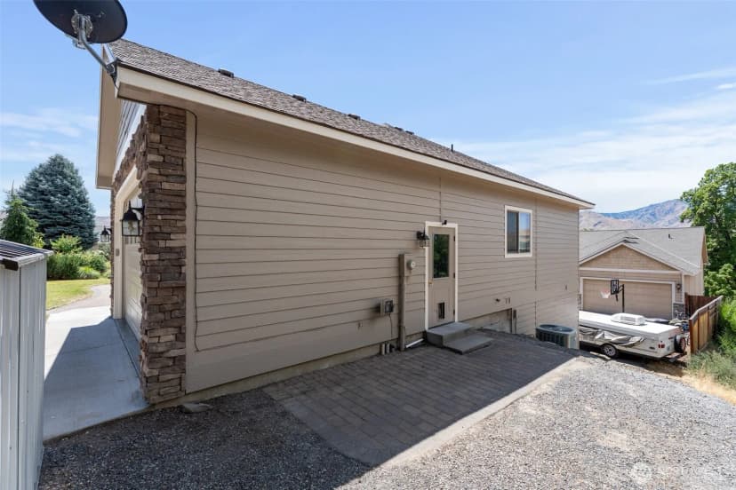 Property photo for 1541 N Anne Avenue, East Wenatchee photo 7