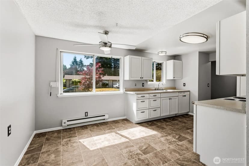 Property photo for 802 Oakcrest Drive Se, Lacey photo 14