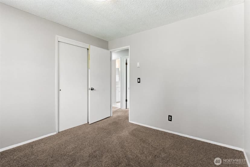 Property photo for 802 Oakcrest Drive Se, Lacey photo 19