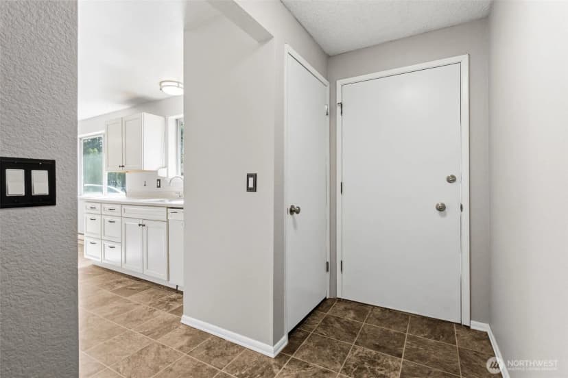 Property photo for 802 Oakcrest Drive Se, Lacey photo 22