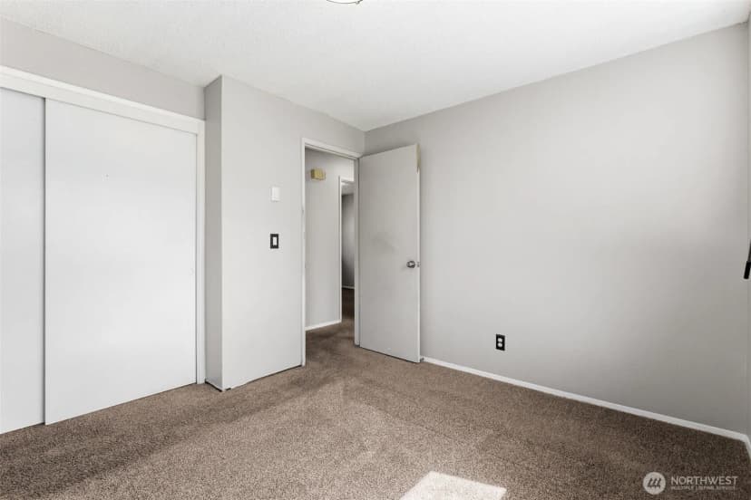 Property photo for 802 Oakcrest Drive Se, Lacey photo 17