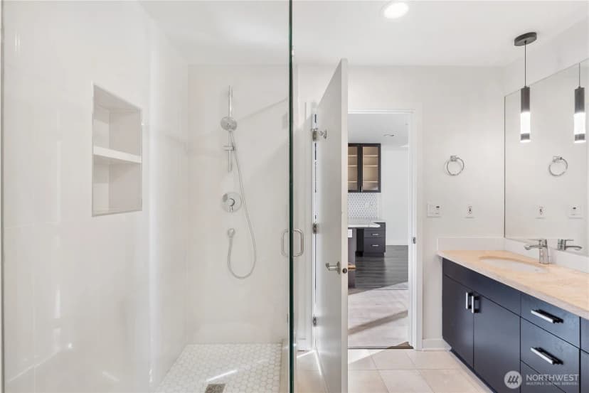 Property photo for 2716 Elliott Avenue #310, Seattle photo 17
