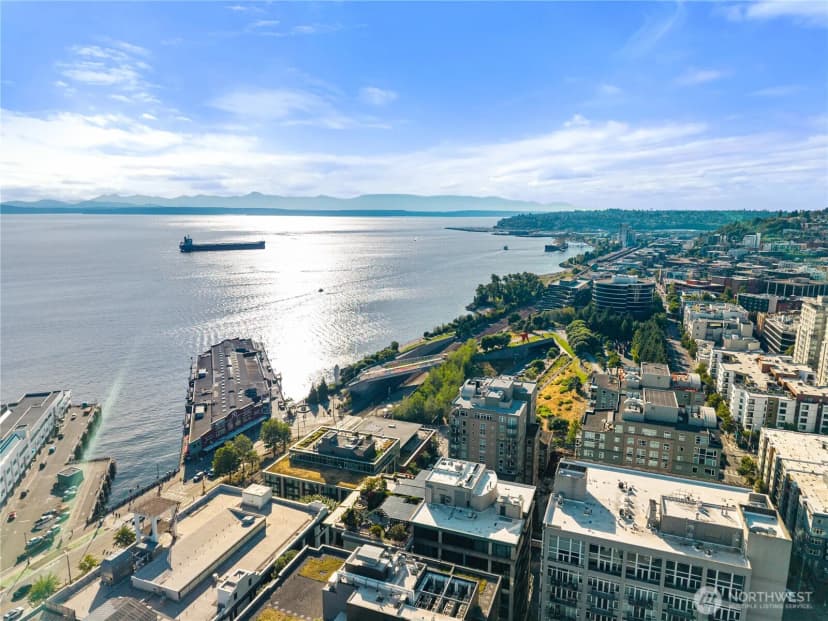 Property photo for 2716 Elliott Avenue #310, Seattle photo 27