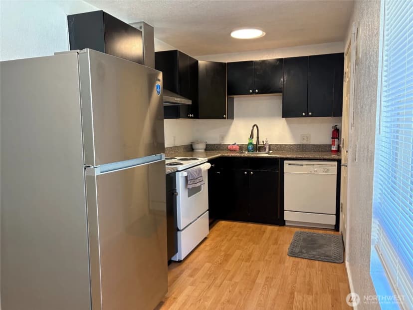 Property photo for 158 S 152nd Street, Burien photo 10