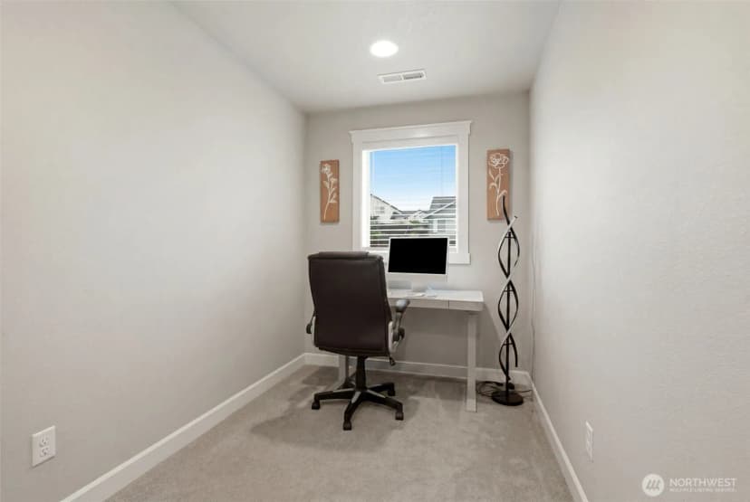 Property photo for 618 E Tanoak Avenue, La Center photo 16