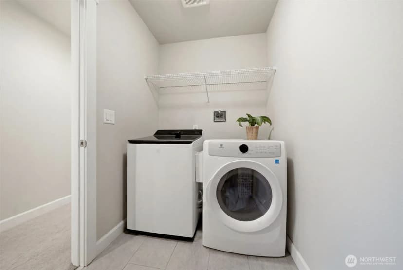 Property photo for 618 E Tanoak Avenue, La Center photo 32