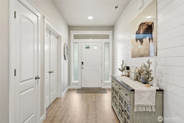 Property photo for 618 E Tanoak Avenue, La Center photo 4