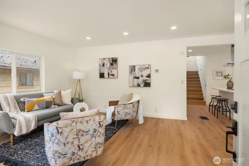 Property photo for 5040 35th Avenue Sw, Seattle photo 11