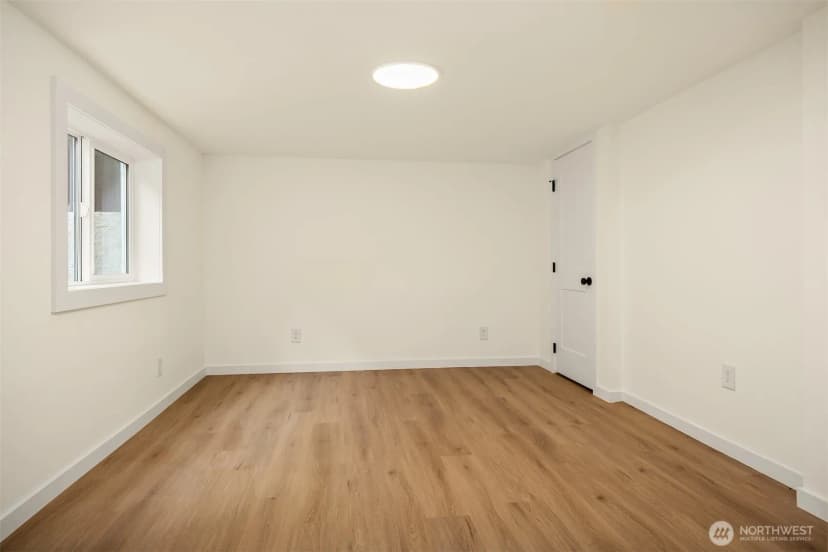Property photo for 5040 35th Avenue Sw, Seattle photo 20