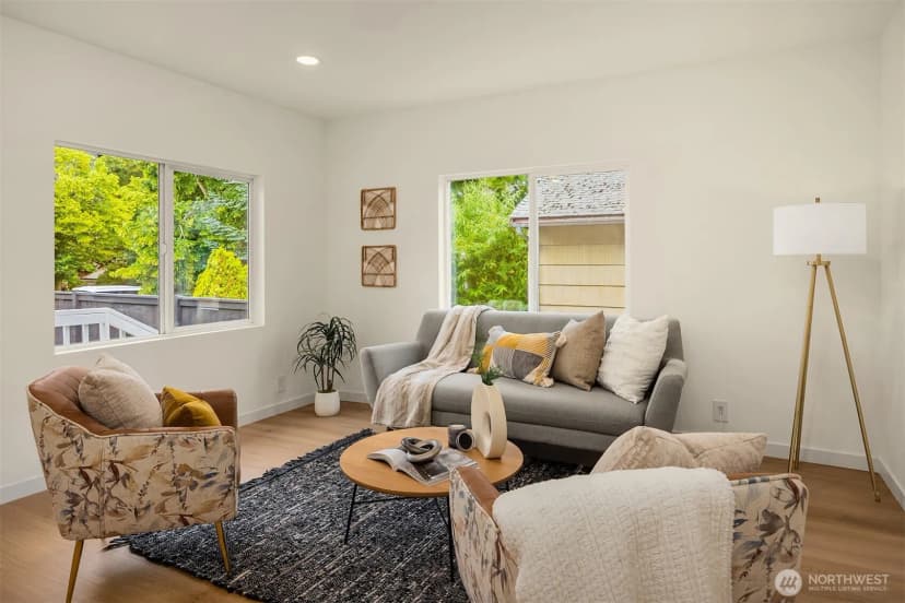 Property photo for 5040 35th Avenue Sw, Seattle photo 3