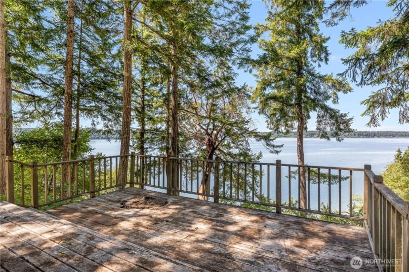 Property photo for 922 W Herron Boulevard Nw, Lakebay