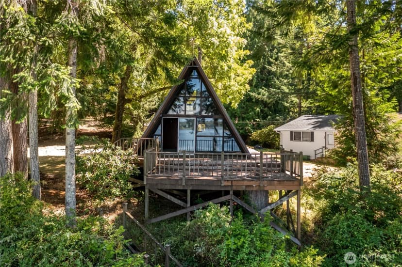 Property photo for 922 W Herron Boulevard Nw, Lakebay photo 2