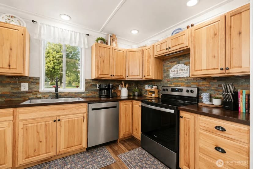 Property photo for 124 N 3rd Street, Coulee City photo 4