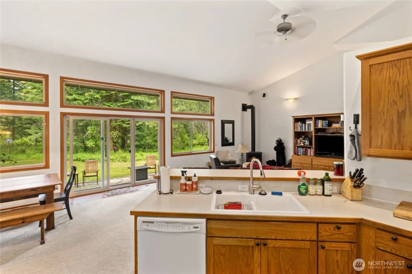 Property photo for 4203 Westside Road, Cle Elum photo 7