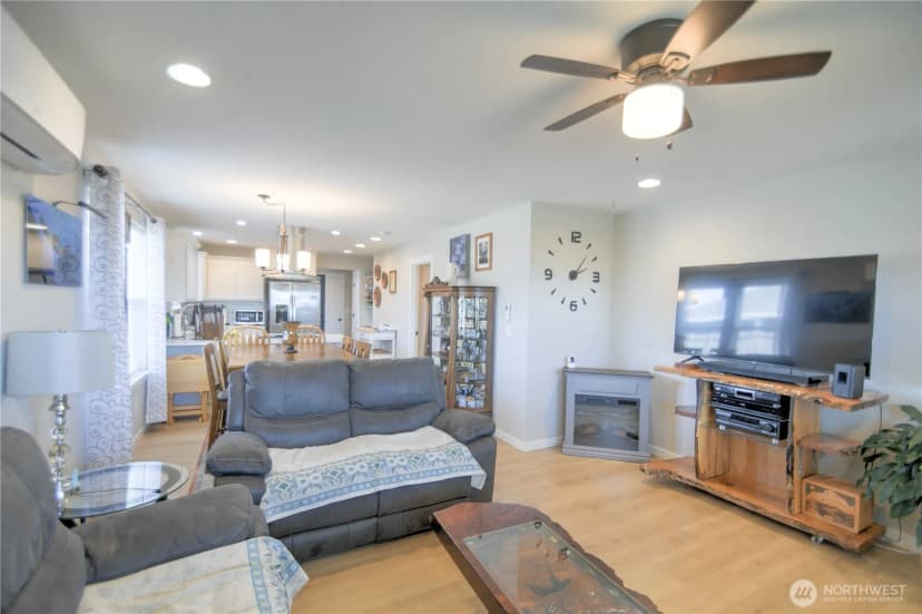 Property photo for 410 Herren Avenue, Winlock photo 4