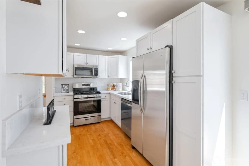 Property photo for 1619 S Weller Street #a, Seattle photo 12