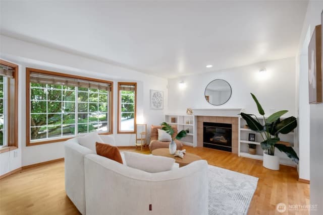 Property photo for 1619 S Weller Street #a, Seattle photo 5