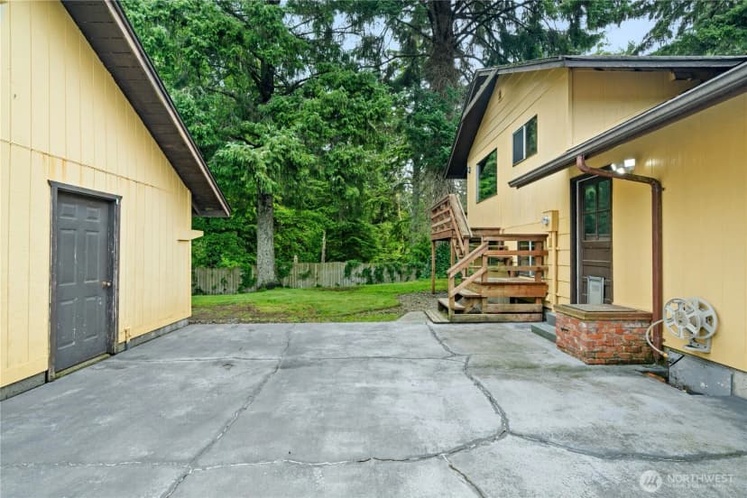 Property photo for 236 E Woodhill Avenue, Westport photo 34
