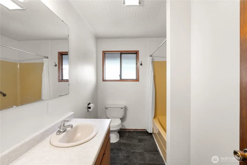 Property photo for 236 E Woodhill Avenue, Westport photo 11