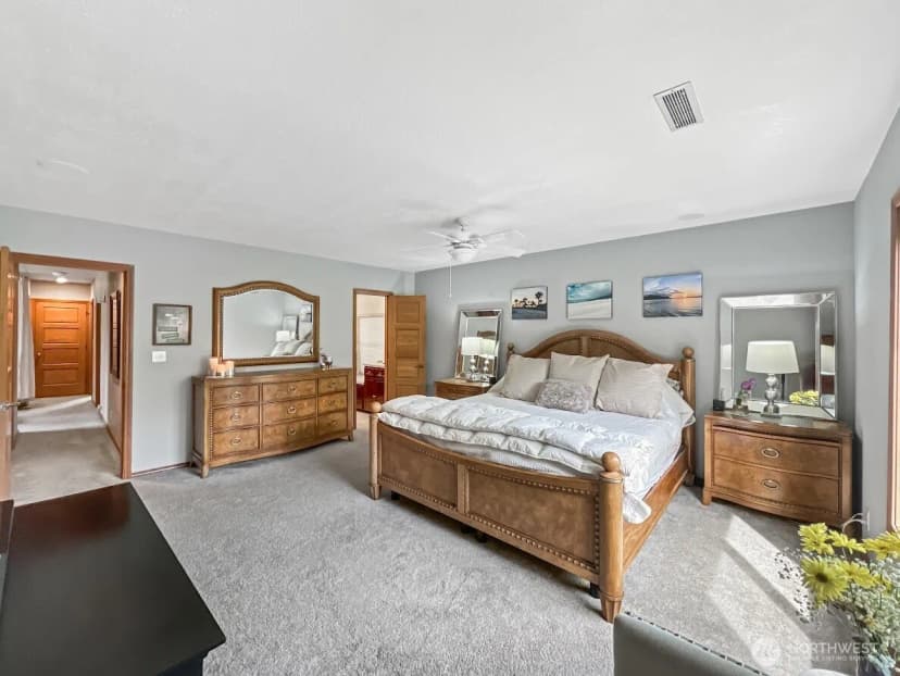 Property photo for 21829 210th Avenue Se, Maple Valley photo 18
