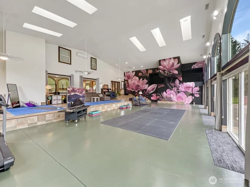 Property photo for 21829 210th Avenue Se, Maple Valley photo 15