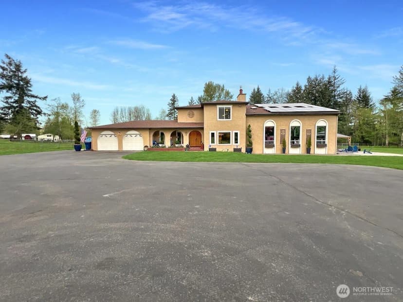 Property photo for 21829 210th Avenue Se, Maple Valley photo 2