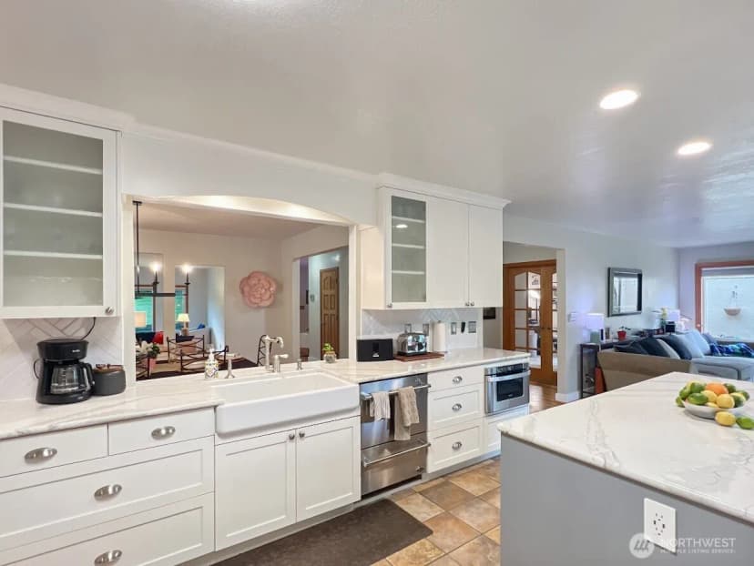 Property photo for 21829 210th Avenue Se, Maple Valley photo 8