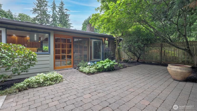 Property photo for 10555 Se 28th Street, Beaux Arts photo 33