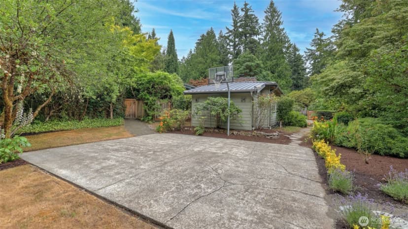 Property photo for 10555 Se 28th Street, Beaux Arts photo 39