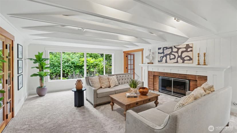 Property photo for 10555 Se 28th Street, Beaux Arts photo 9