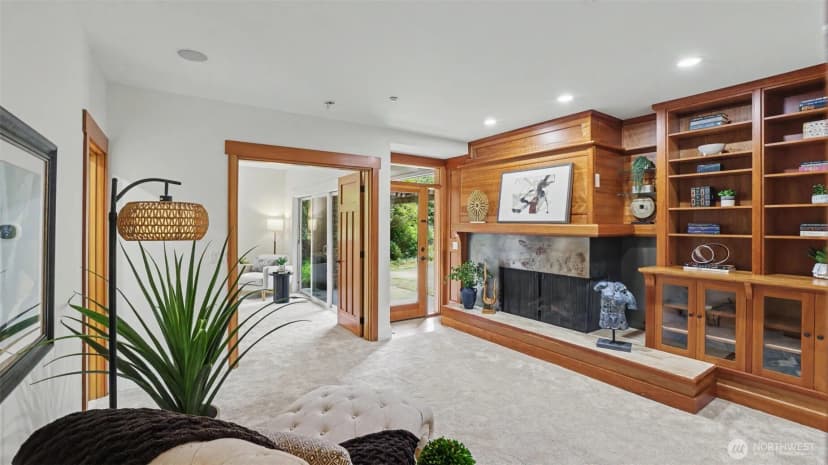 Property photo for 10555 Se 28th Street, Beaux Arts photo 19