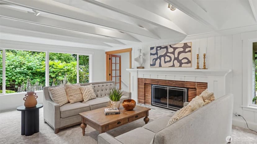 Property photo for 10555 Se 28th Street, Beaux Arts photo 7
