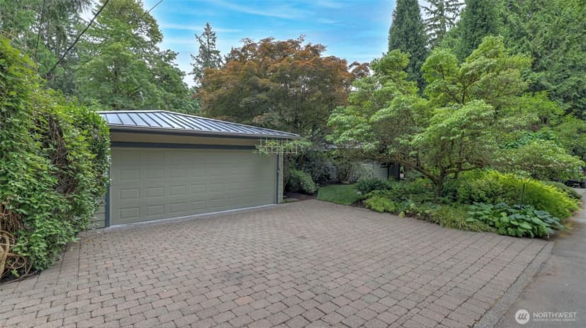 Property photo for 10555 Se 28th Street, Beaux Arts photo 35