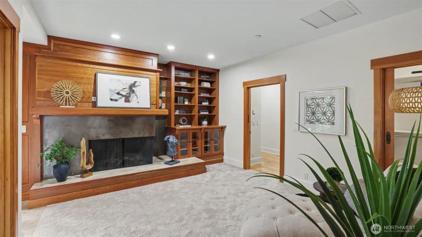 Property photo for 10555 Se 28th Street, Beaux Arts photo 26